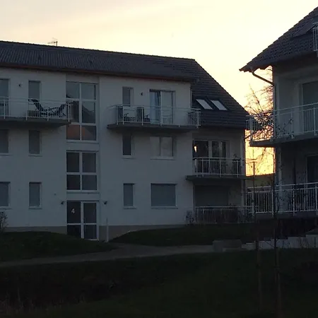 2-zimmer-ferienwohnung Mit Hotelservice Und 2 Balkons - Golf, Bike Und Wellness Im Markgraeflerland Apartment *