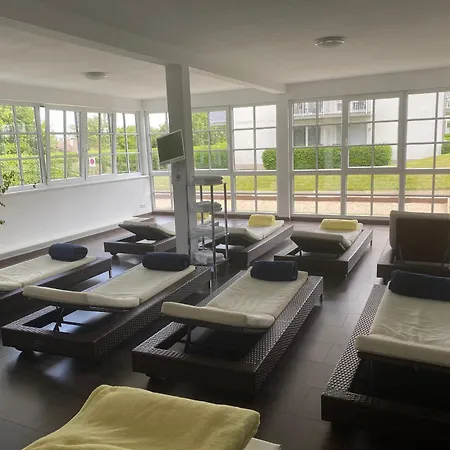 2-zimmer-ferienwohnung Mit Hotelservice Und 2 Balkons - Golf, Bike Und Wellness Im Markgraeflerland *
